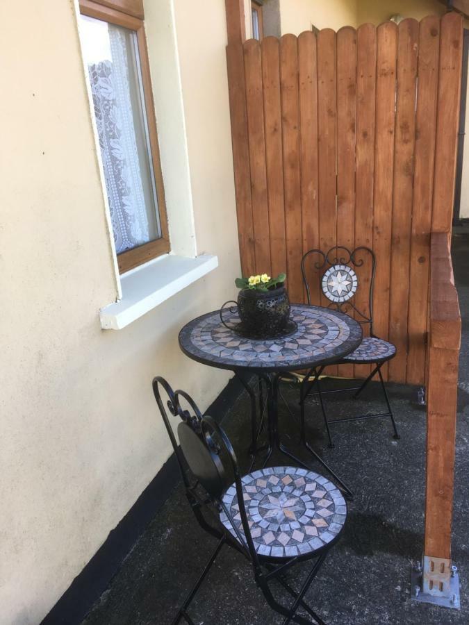 Baurleigh Studio Apartment P72F340 Lissaphooca Cross Roads 外观 照片